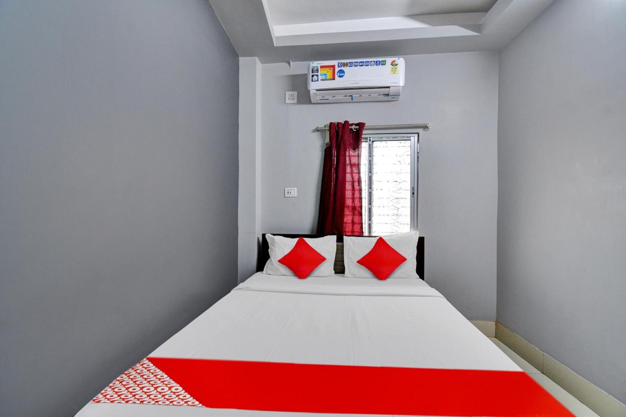 Super Hotel O Royal Empire Калькутта Экстерьер фото
